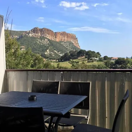 Vue Cap Canaille Et Proche Centre *