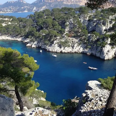 Vue Cap Canaille Et Proche Centre Cassis